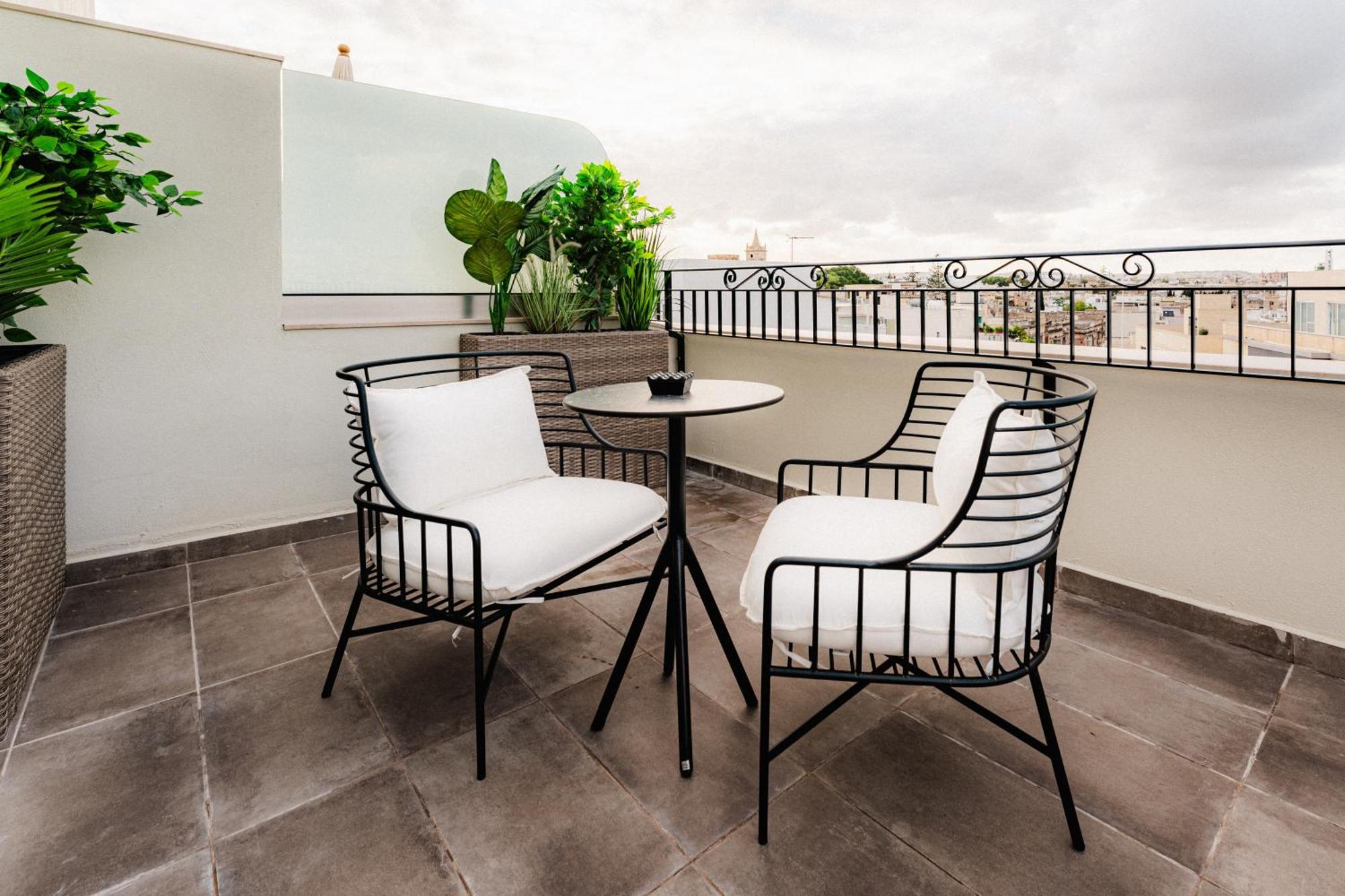 Royale Sainte Helene Boutique Hotel ビルキルカラ エクステリア 写真