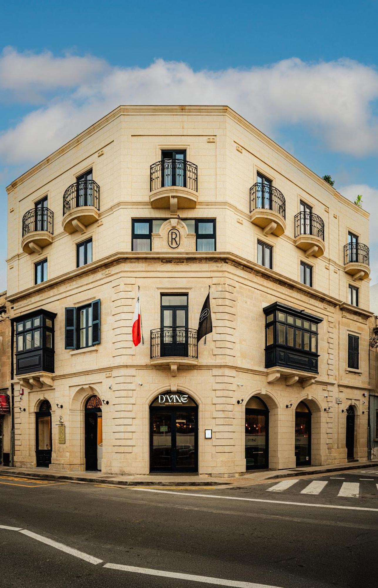 Royale Sainte Helene Boutique Hotel ビルキルカラ エクステリア 写真