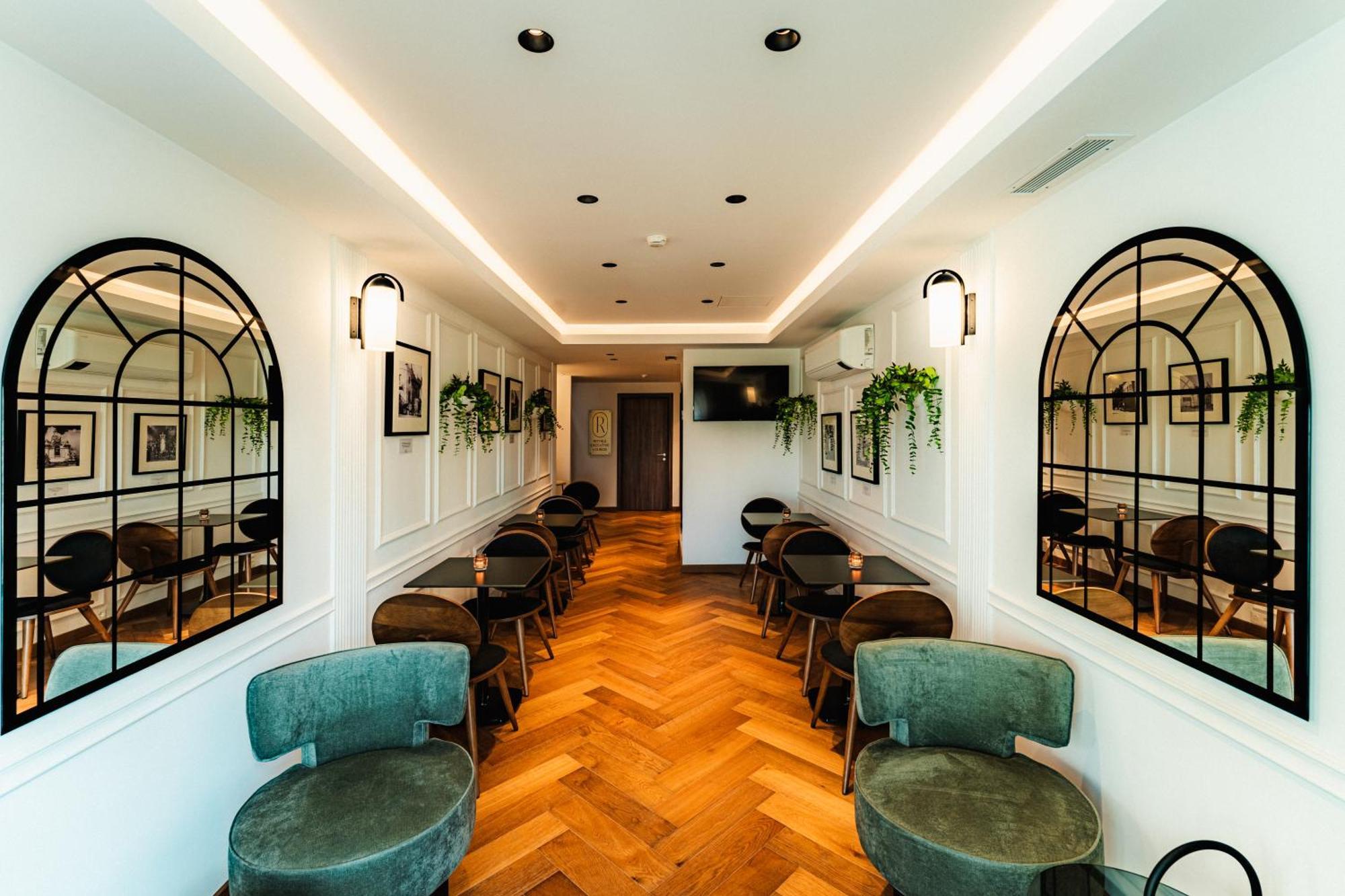 Royale Sainte Helene Boutique Hotel ビルキルカラ エクステリア 写真