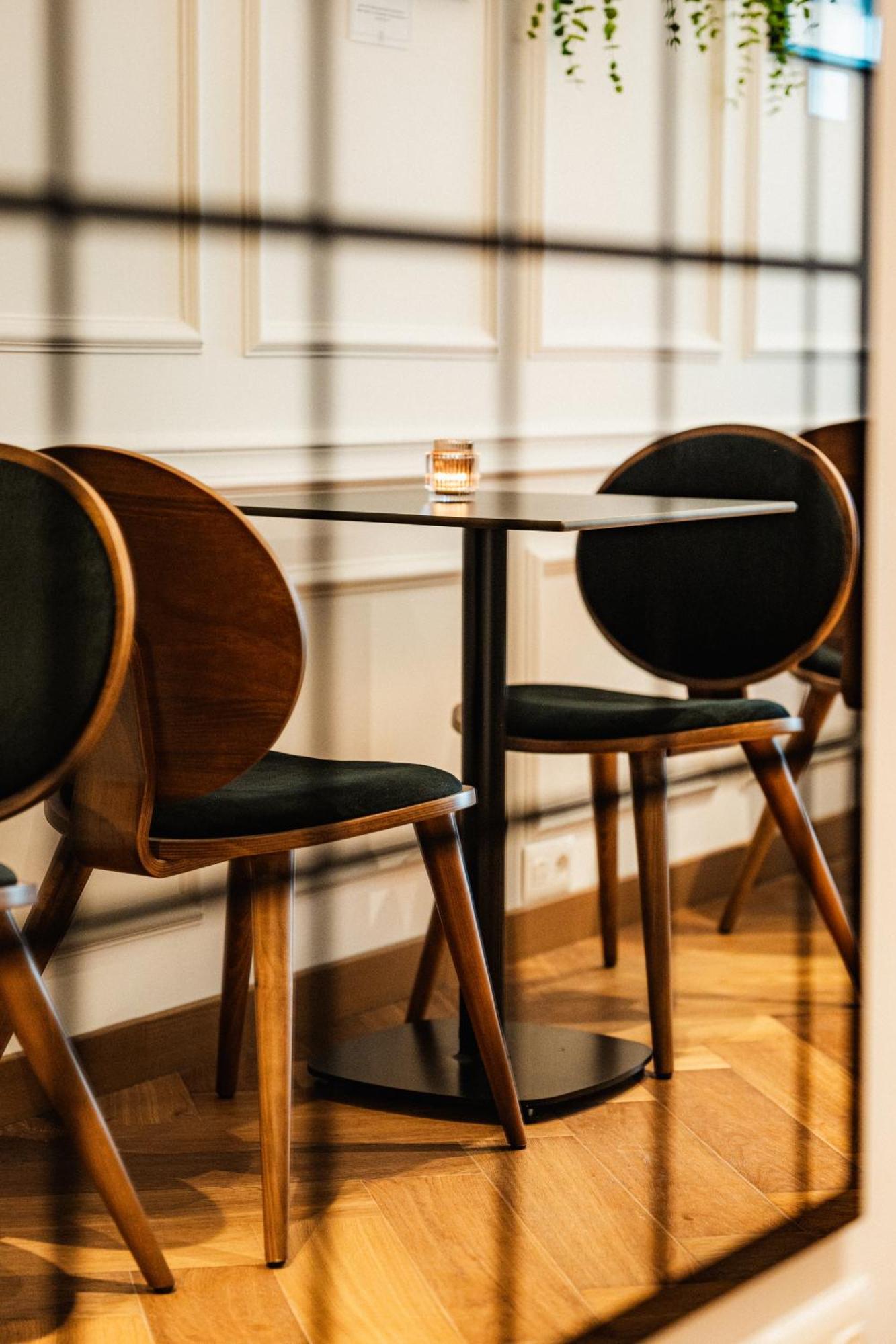 Royale Sainte Helene Boutique Hotel ビルキルカラ エクステリア 写真