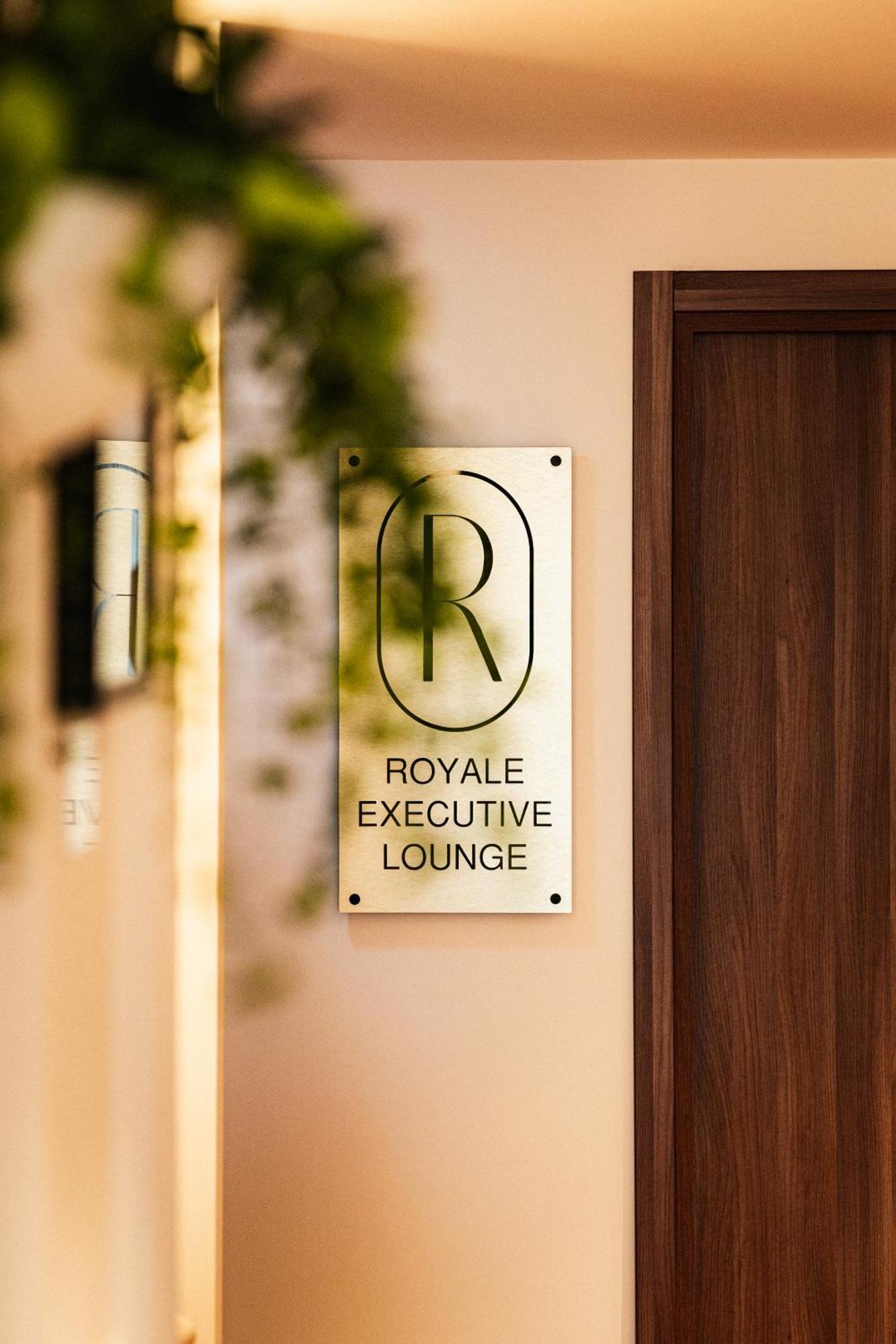 Royale Sainte Helene Boutique Hotel ビルキルカラ エクステリア 写真