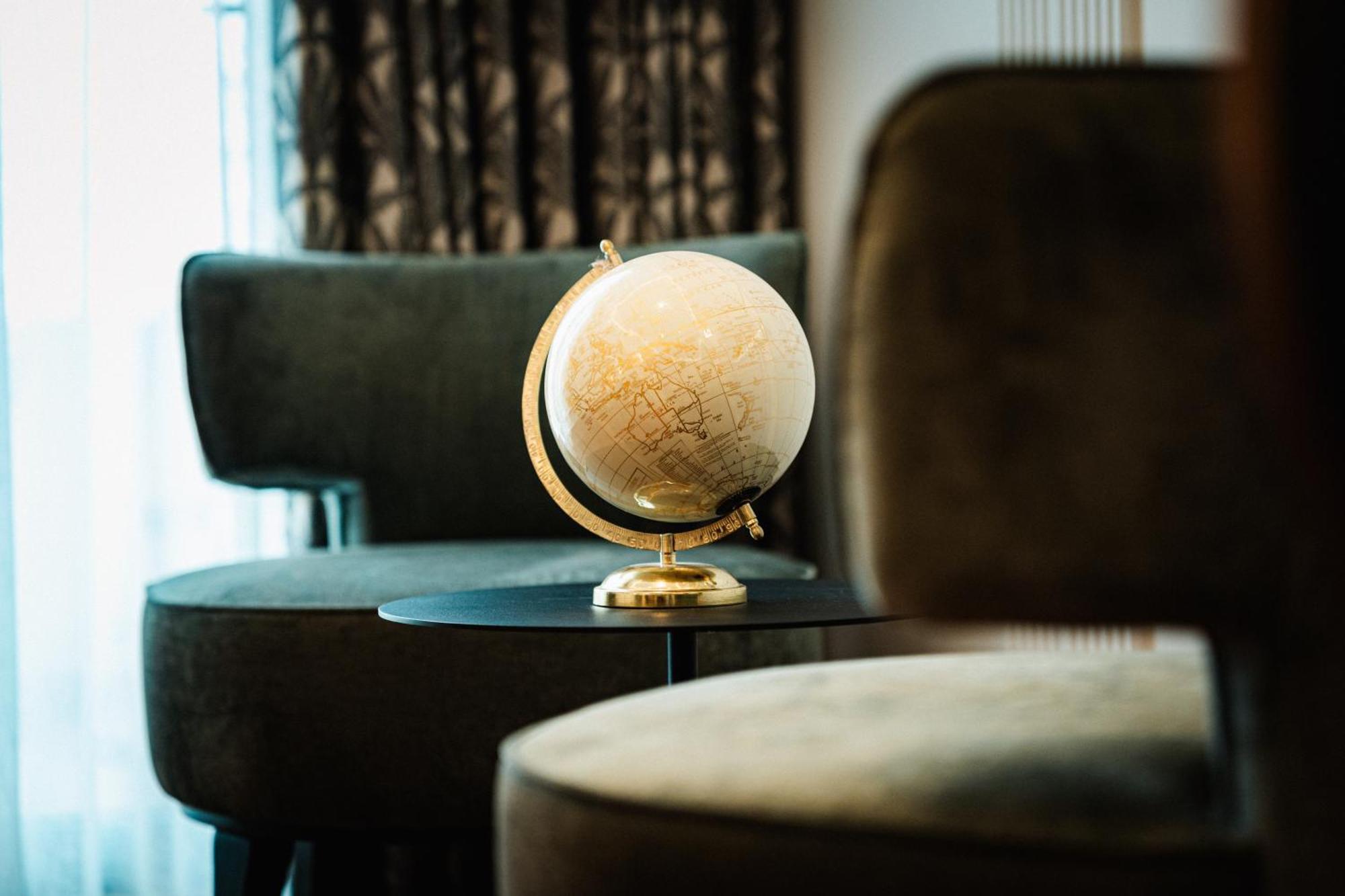 Royale Sainte Helene Boutique Hotel ビルキルカラ エクステリア 写真